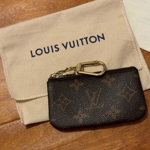 AUTHENTIC Louis Vuitton - Picture 5 of 9